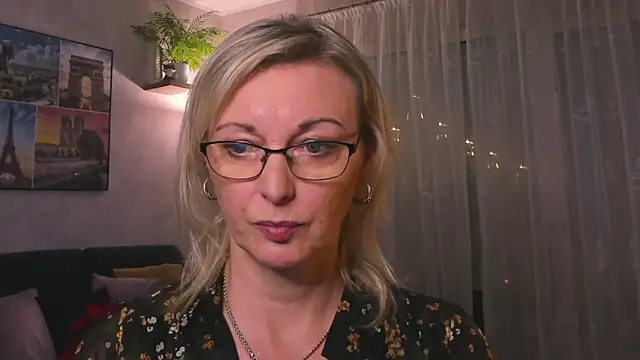 vanessa chat online show from 12/23/24, 06:05