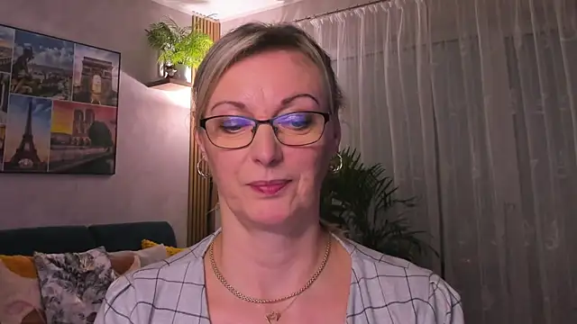 vanessa chat online show from 02/09/25, 08:45