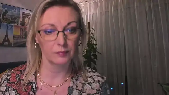 vanessa chat online show from 02/24/25, 05:42