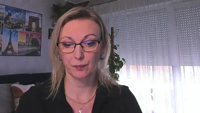 vanessa chat online show from 03/02/25, 02:21