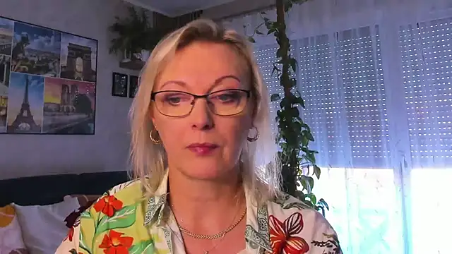 vanessa chat online show from 09/24/25, 01:25