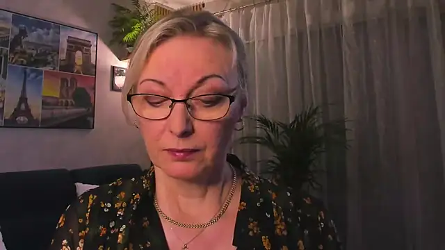 Snapshot of vanessa_chat chatting on 04/19/26, 06:10 vanessa chat online show from 04/19/26, 06:10