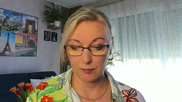 vanessa chat online show from 05/13/26, 01:30