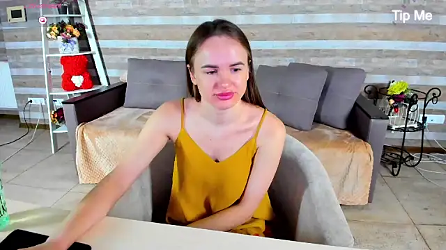 Snapshot of SusanSmit chatting on 10/17/25, 07:05 SusanSmit online show from 10/17/25, 07:05