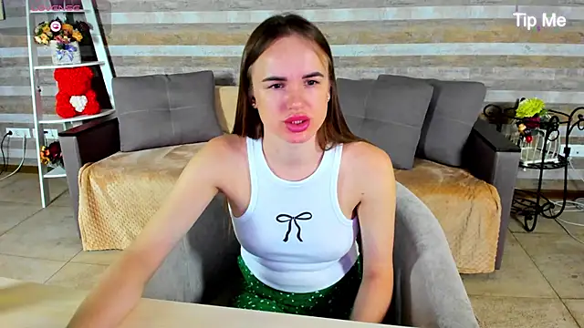 Snapshot of SusanSmit chatting on 10/30/25, 07:03 SusanSmit online show from 10/30/25, 07:03