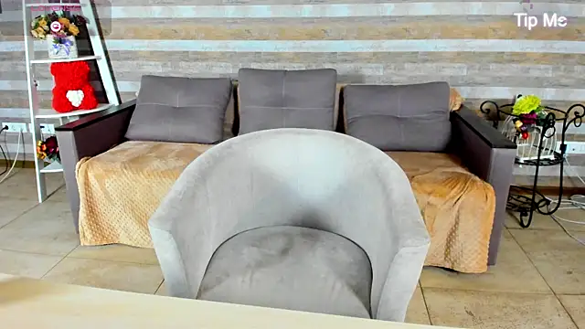 Snapshot of SusanSmit chatting on 11/07/25, 07:03 SusanSmit online show from 11/07/25, 07:03