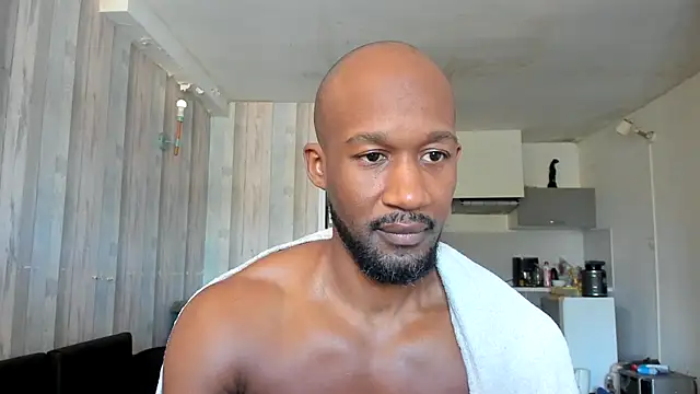 Snapshot of Mamadyyy chatting on 09/24/25, 12:52 Mamadyyy online show from 09/24/25, 12:52