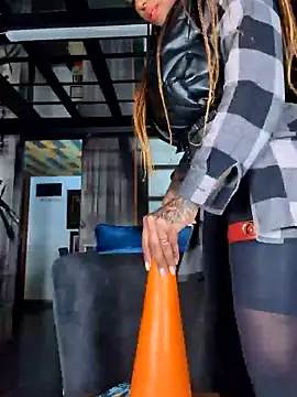 DarkDea online show from 02/12/25, 06:51