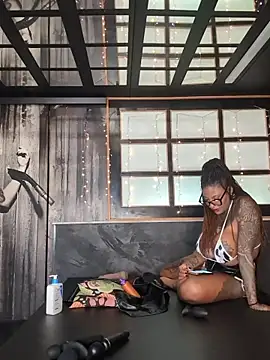 Snapshot of DarkDea chatting on 03/23/26, 02:43 DarkDea online show from 03/23/26, 02:43