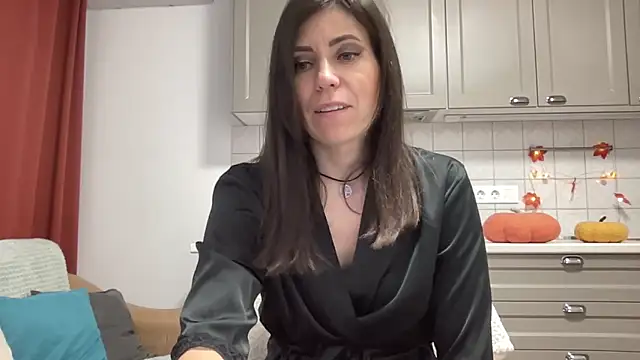 HotyWinter online show from 11/01/25, 04:47