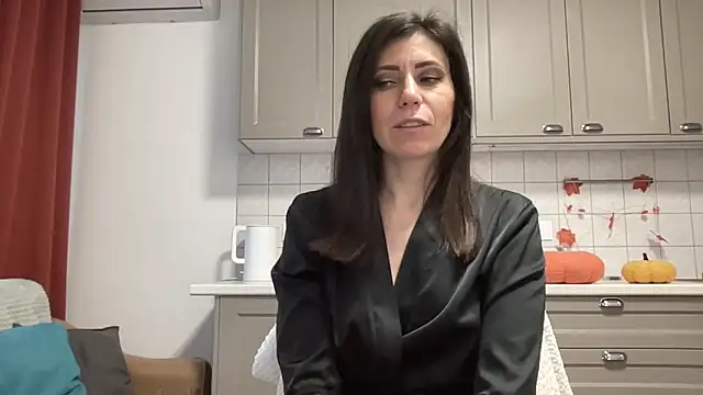 HotyWinter online show from 11/02/25, 04:37