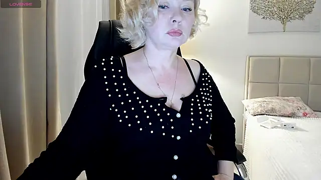 Snapshot of Colette__1977 chatting on 04/23/26, 09:06 Colette 1977 online show from 04/23/26, 09:06