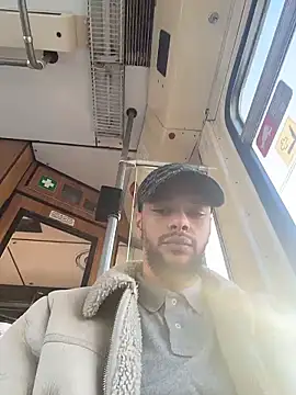 Snapshot of Lionayowe chatting on 03/21/26, 04:21 Lionayowe online show from 03/21/26, 04:21