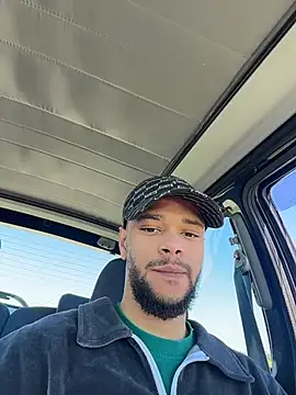 Snapshot of Lionayowe chatting on 04/07/26, 12:27 Lionayowe online show from 04/07/26, 12:27