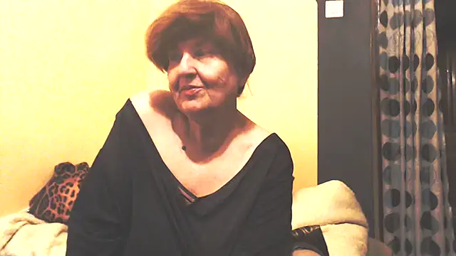 Snapshot of MioritaHard chatting on 04/19/26, 07:05 MioritaHard online show from 04/19/26, 07:05
