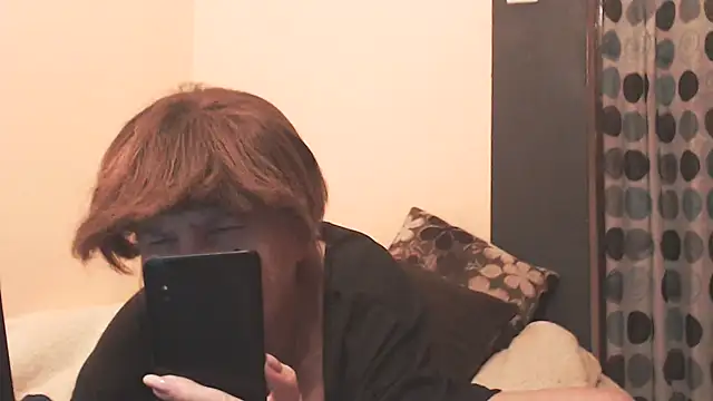 Snapshot of MioritaHard chatting on 05/05/26, 09:12 MioritaHard online show from 05/05/26, 09:12