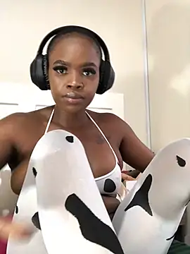 LuciousLips96 online show from 02/07/25, 07:40