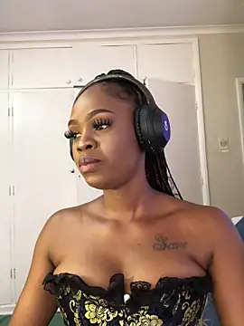 LuciousLips96 online show from 10/22/25, 08:03