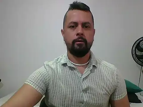 TRIISTAN KING10 online show from 01/15/26, 04:11