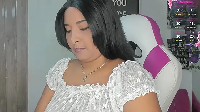 paola ih online show from 12/11/24, 01:49