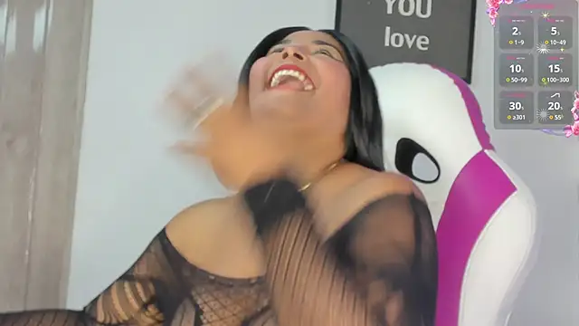 paola ih online show from 01/28/25, 02:42