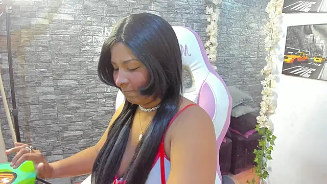 paola ih online show from 05/08/26, 08:14