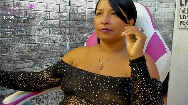 Snapshot of paola_ih chatting on 07/20/26, 01:57 paola ih online show from 07/20/26, 01:57
