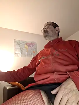 Snapshot of silvio-aus-luzern-CH chatting on 01/04/25, 03:39 silvio-aus-luzern-CH online show from 01/04/25, 03:39