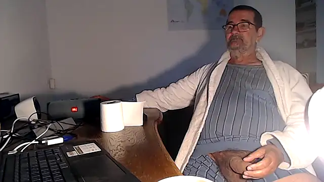 Snapshot of silvio-aus-luzern-CH chatting on 10/03/25, 05:59 silvio-aus-luzern-CH online show from 10/03/25, 05:59