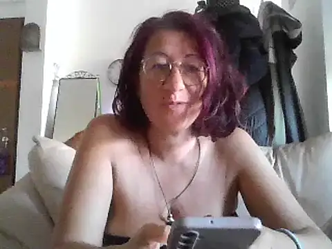 Snapshot of milkarock chatting on 09/18/25, 09:33 milkarock online show from 09/18/25, 09:33