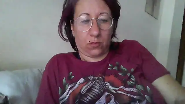 Snapshot of milkarock chatting on 06/17/26, 02:18 milkarock online show from 06/17/26, 02:18
