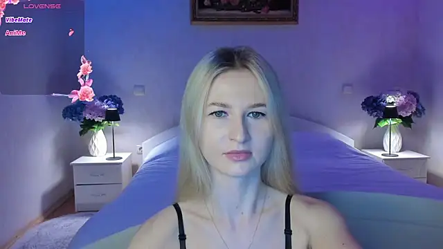 Snapshot of AnnaCarrera chatting on 03/13/26, 10:27 AnnaCarrera online show from 03/13/26, 10:27