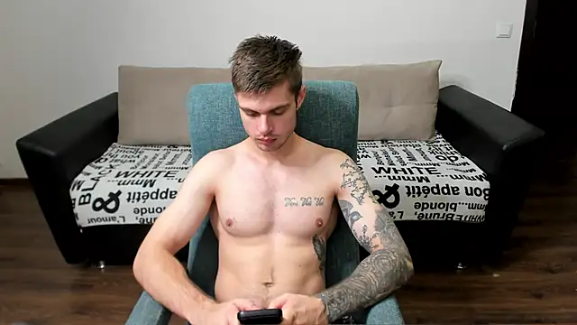 maks wolfis online show from 12/13/24, 12:50