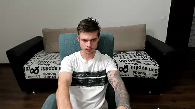 maks wolfis online show from 12/18/24, 03:47