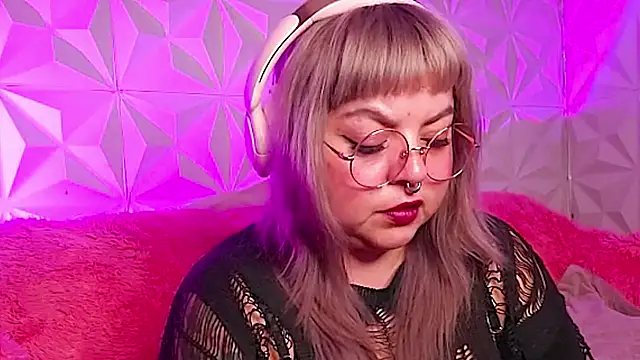 Satyn doll online show from 11/13/25, 12:09