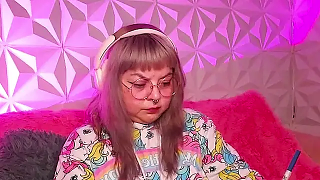 Satyn doll online show from 11/23/25, 10:31