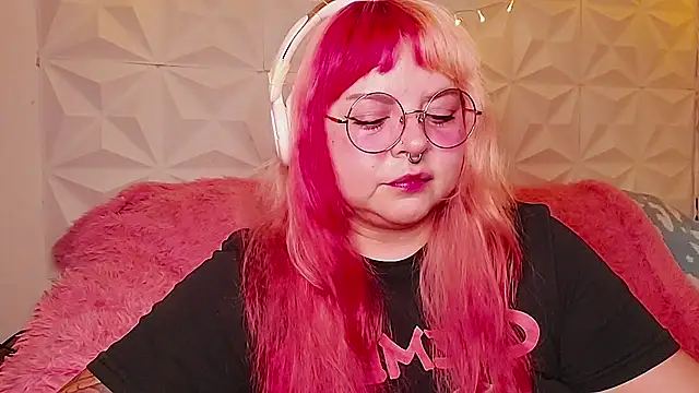 Snapshot of Satyn_doll chatting on 07/09/26, 10:47 Satyn doll online show from 07/09/26, 10:47
