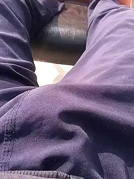 Snapshot of indianguy21 chatting on 12/22/24, 07:11 indianguy21 online show from 12/22/24, 07:11