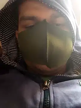 Snapshot of indianguy21 chatting on 12/24/24, 07:28 indianguy21 online show from 12/24/24, 07:28