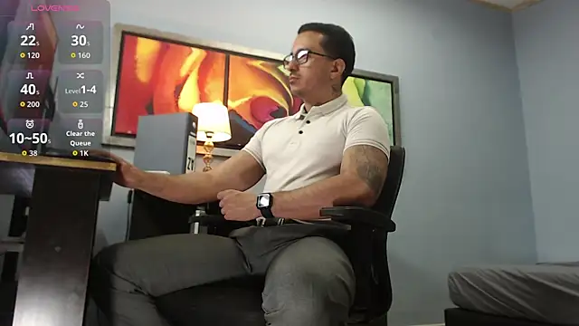 Snapshot of randyluke chatting on 02/09/26, 07:40 randyluke online show from 02/09/26, 07:40