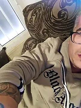 Snapshot of Alex3009 chatting on 02/19/26, 10:55 Alex3009 online show from 02/19/26, 10:55