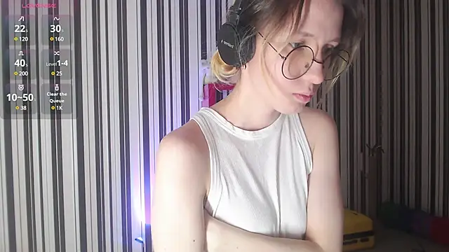  Hanna Moon  online show from 12/29/24, 09:06