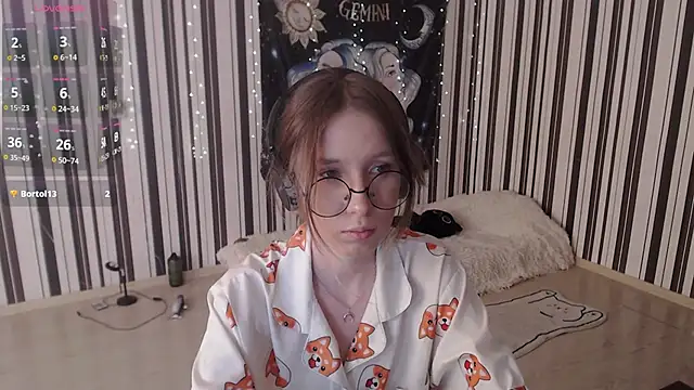  Hanna Moon  online show from 09/18/25, 12:07