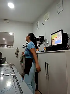 little susie online show from 10/27/25, 09:13