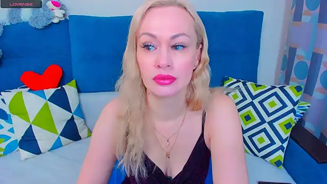 EllenMoore online show from 12/11/24, 02:41