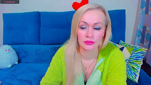 EllenMoore online show from 03/19/25, 02:05