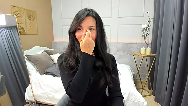 Snapshot of ErikaSoft chatting on 12/02/25, 05:35 ErikaSoft online show from 12/02/25, 05:35