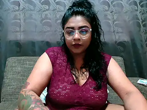 Snapshot of indianishkq7 chatting on 12/05/24, 12:55 indianishkq7 online show from 12/05/24, 12:55