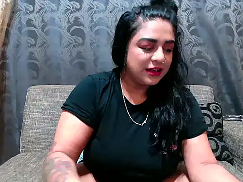 Snapshot of indianishkq7 chatting on 12/21/24, 03:53 indianishkq7 online show from 12/21/24, 03:53