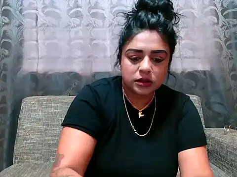 Snapshot of indianishkq7 chatting on 01/23/25, 11:48 indianishkq7 online show from 01/23/25, 11:48